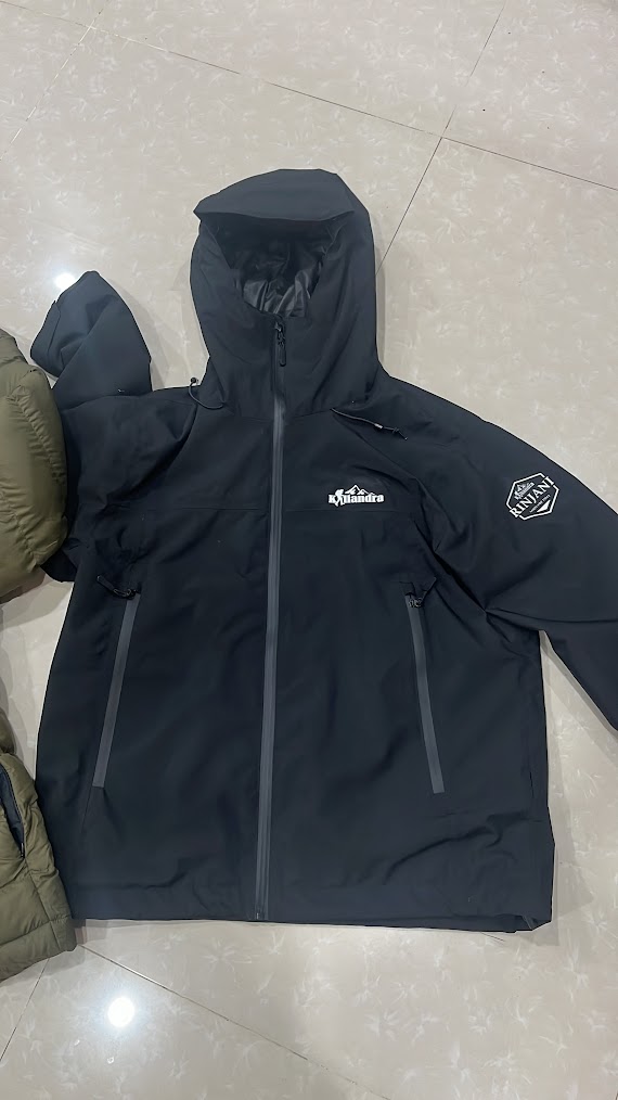 Kinandra hardshell jacket