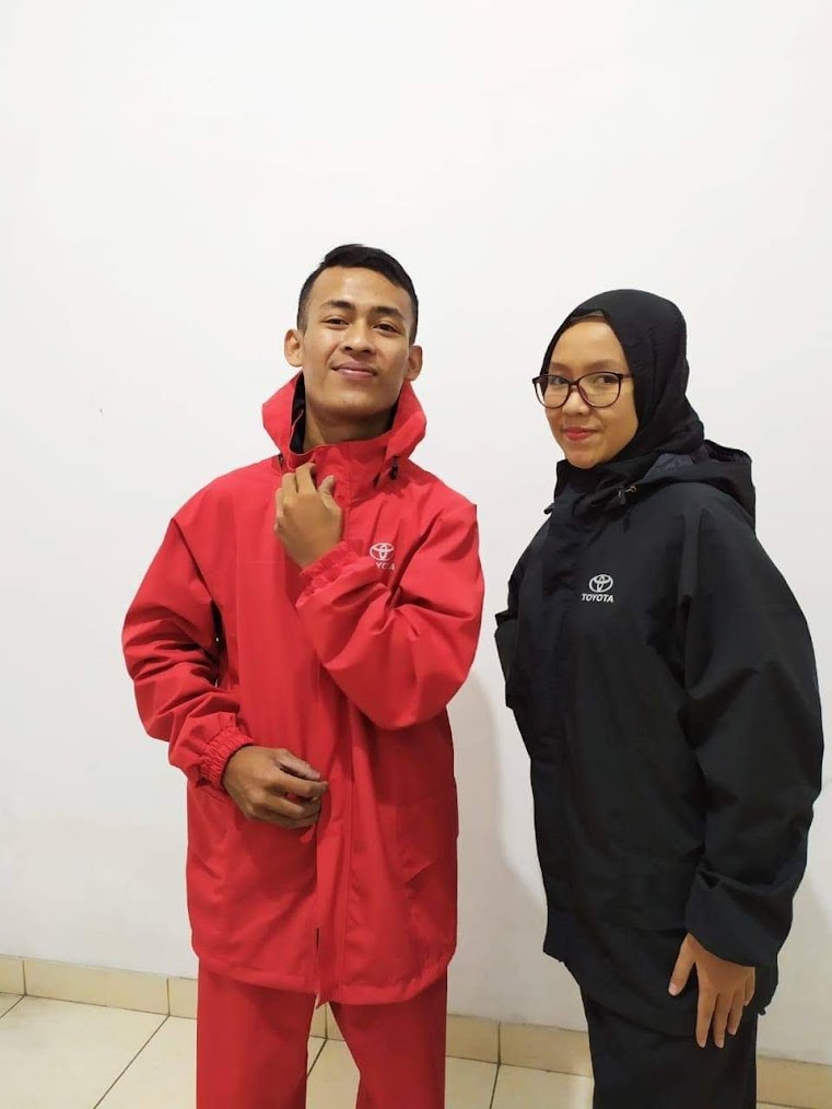 Toyota jacket model merah hitam